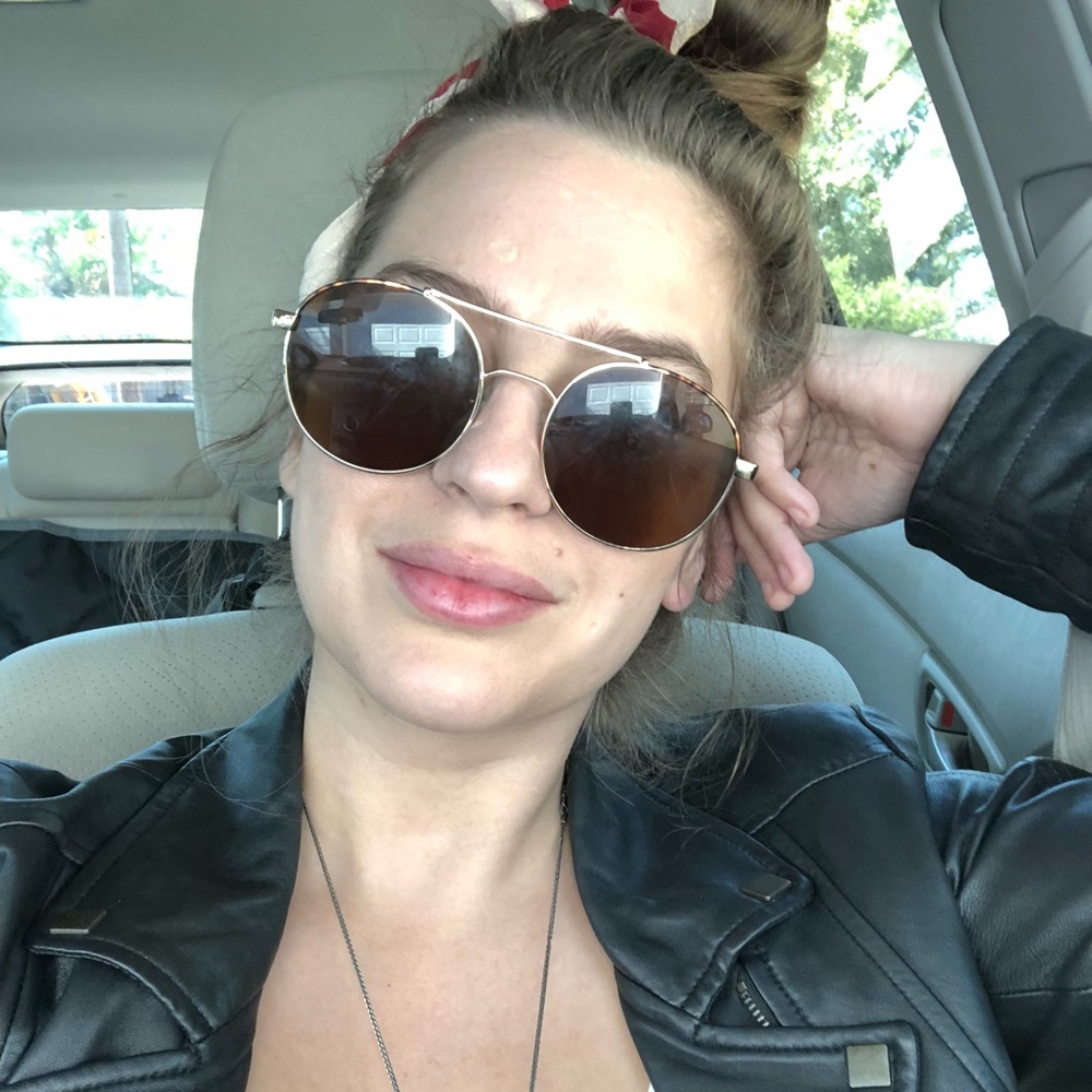 Meet your Posher, Annette